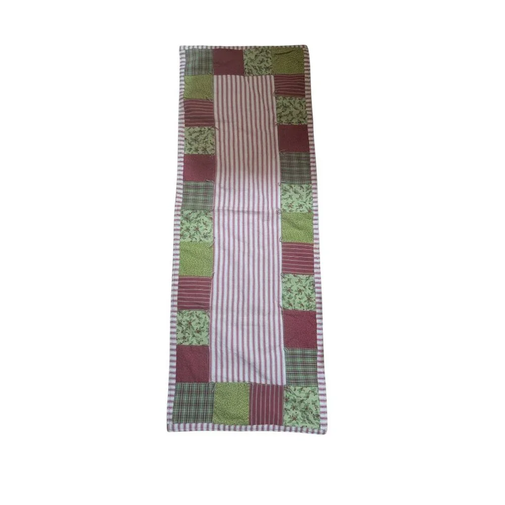Handmade Christmas Patchwork Table‎ Runner Quilted Holly/ 35 x 12